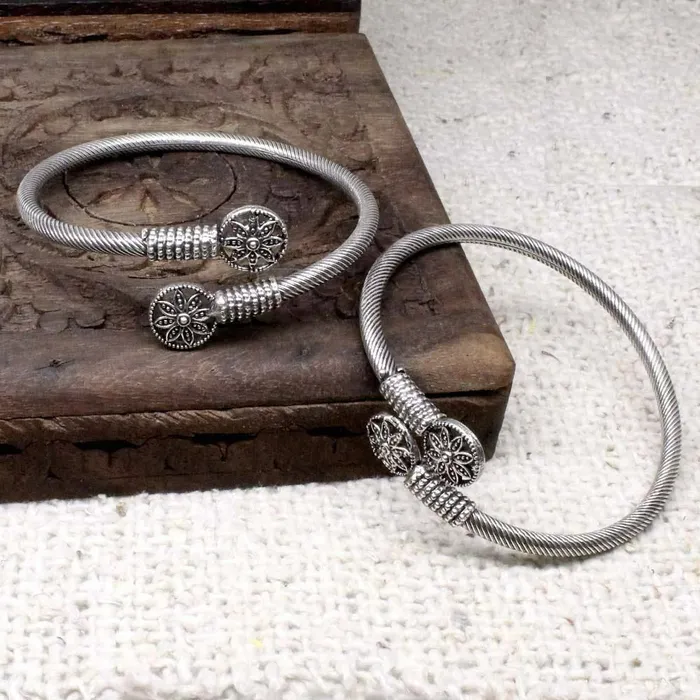 Karizma Jewels Bracelets Antique Flower Real Sterling Silver womens Bracelet Bangle armlet Karizma Jewels Bracelets Antique Flower Real Sterling Silver womens Bracelet Bangle armlet