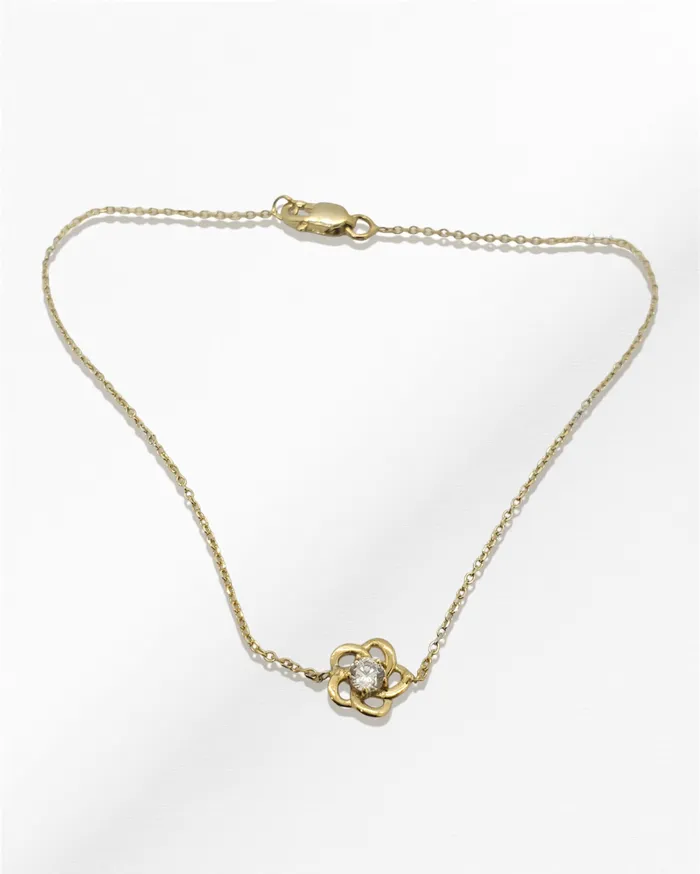 JCM DESIGN JEWELRY Bracelets 14K 010ct tw Flower Bracelet with Diamond