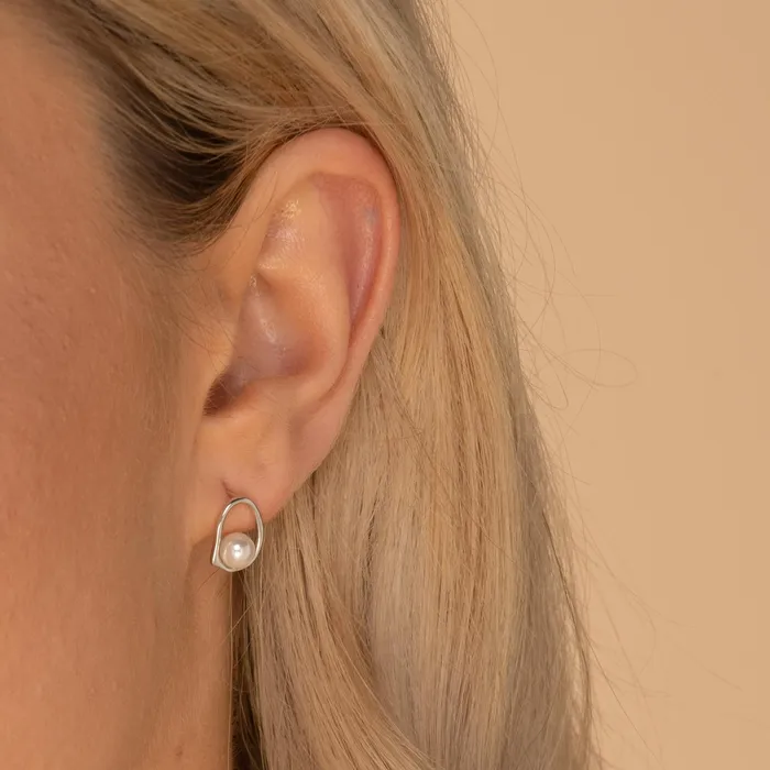Earrings Camile Stone Floating Pearl Circular Stud Earrings Earrings Camile Stone Floating Pearl Circular Stud Earrings