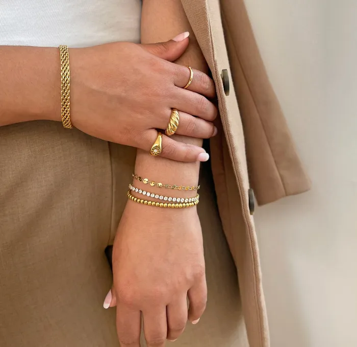 MICHELLE GOLD DISC CHAIN BRACELET Mai Dsire Bracelets